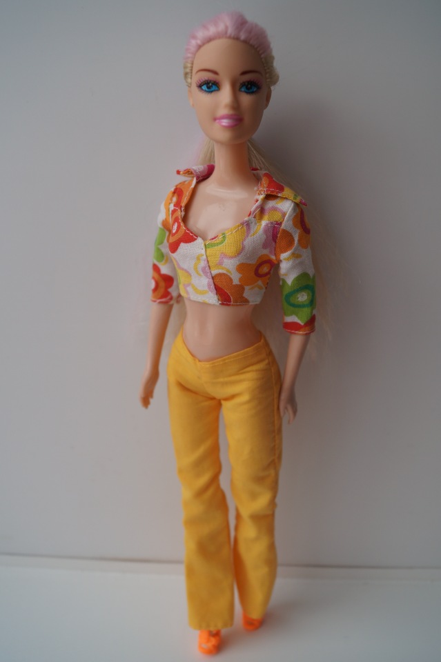 Четвёртая выписка февраля, которой могло не быть. Как заузить отверстие в шее советской куклы, чтобы голова не проваливалась