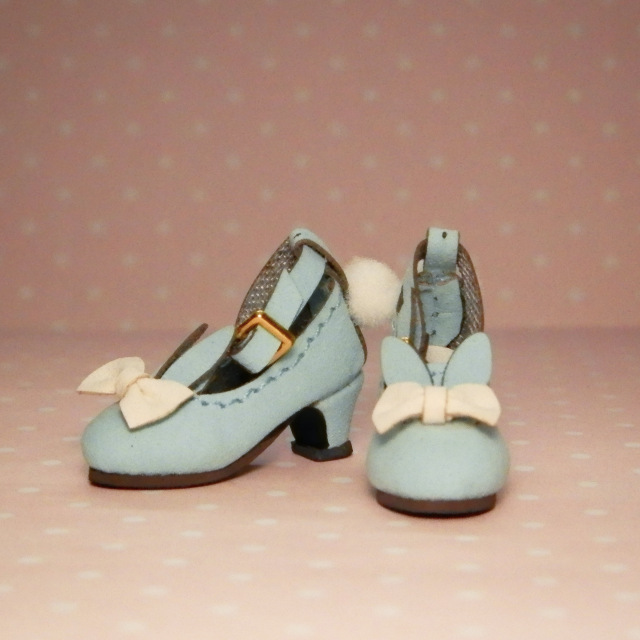 Обувь с ушками зайчика для моей пукифишки (фото 3)