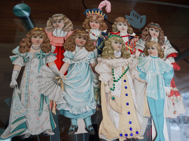 Очень маленькая кукло-встреча. Или ода бумажным куклам