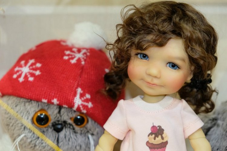 Полинка (Бейли от Meadow Dolls) поздравляет с Новым Годом