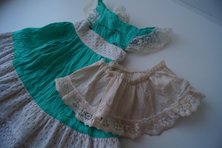 Третья июльская выписка. Вылечила восемь кукол СССР! И всем сшила наряды - за неделю