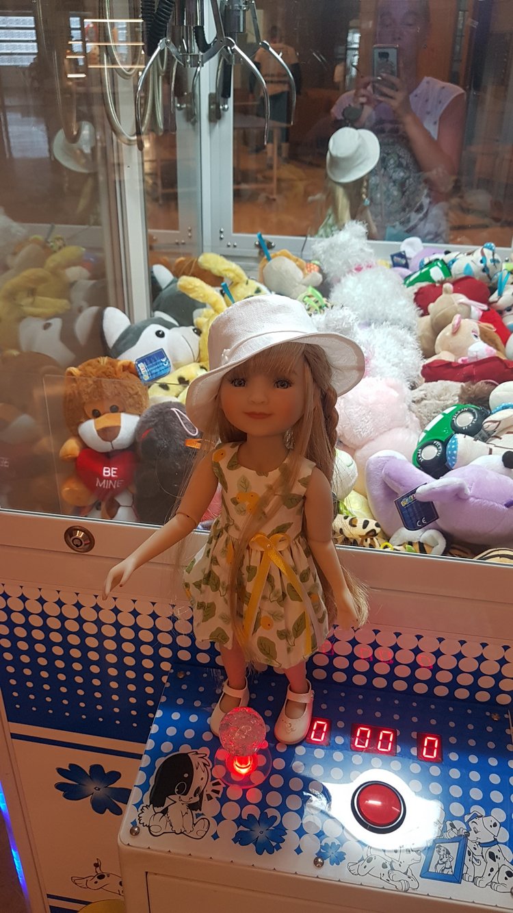 Инес на море — Куклы Ruby Red (Руби Ред) Fashion Friends: Siblies