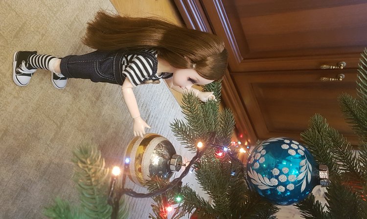 Майя и ёлочка №2 — Куклы с Алиэкспресс (Aliexpress): Китайские шарнирные