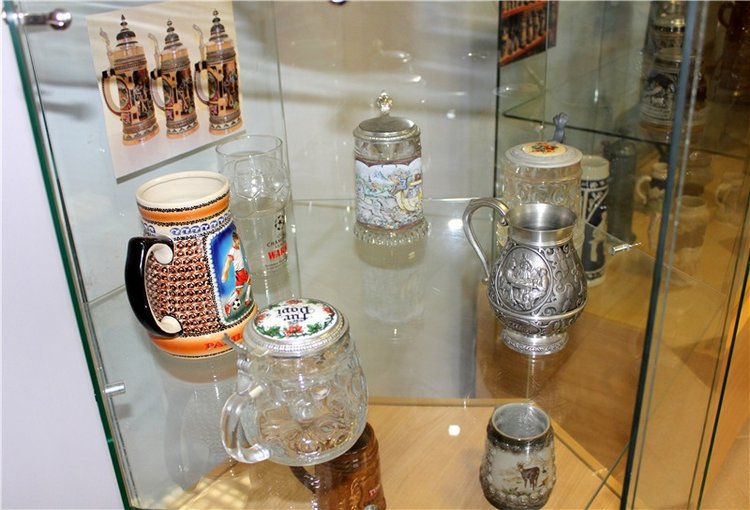 Выставка "Хрупкий мир фарфора", Старицкий краеведческий музей