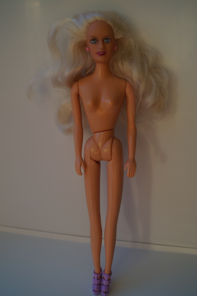 Вторая июльская выписка. Лечение глазок: отсутствие радужки, косоглазие. На лечении была ГДРочка. Голова+тело= красивая