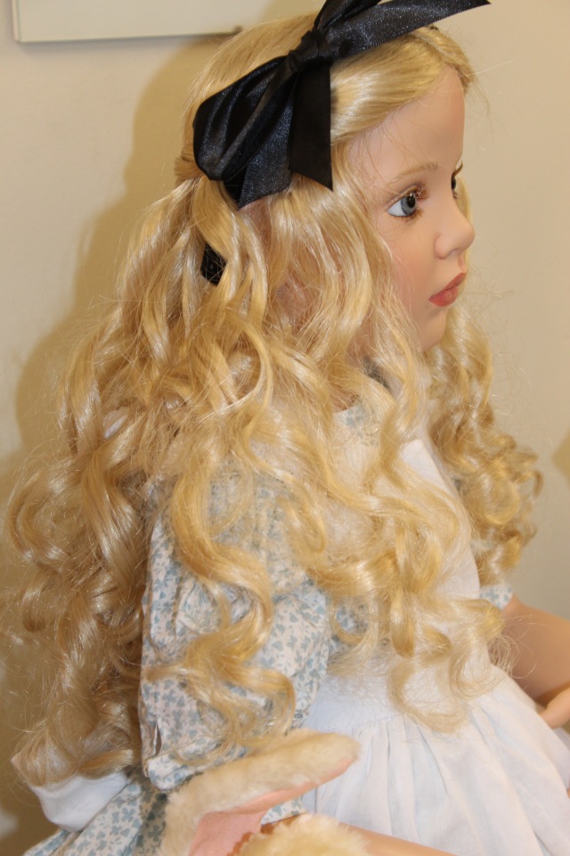 Встреча коллекционеров в магазине. Выбор кукол из новой коллекции Гюнзел. Часть первая - Алиса. ОПРОСНИК (фото 5)