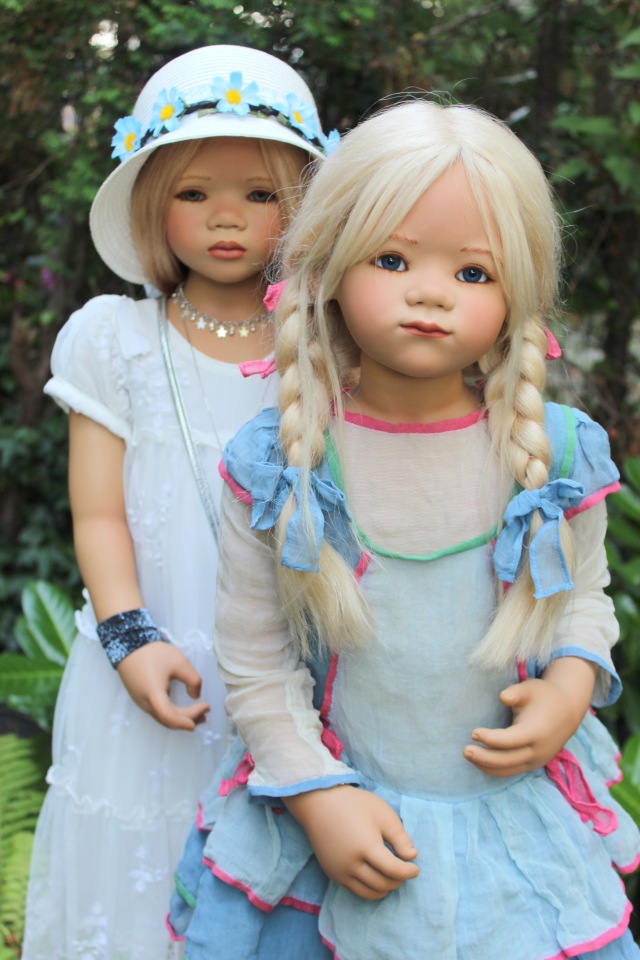 Две сестрички Лилит и Синчи