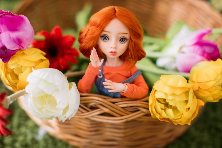 Эмили собрались на Весенний бал кукол