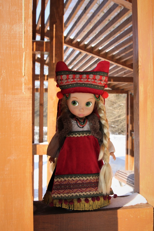 Русский народный костюм с кичкой для кукол Дисней Аниматорс