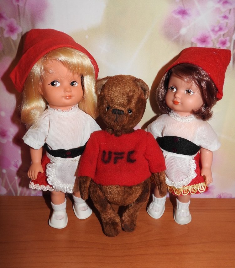 Авторский мишутка и куколки ГДР