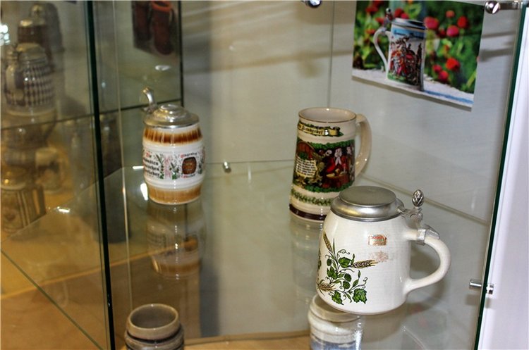 Выставка "Хрупкий мир фарфора", Старицкий краеведческий музей