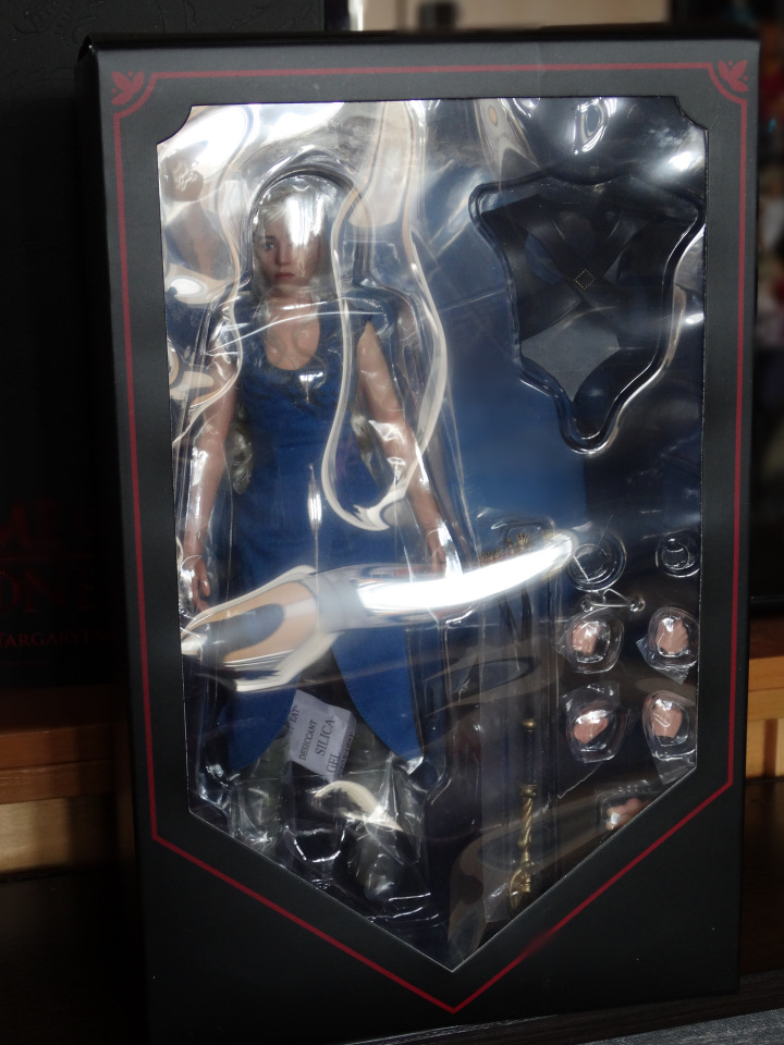 Кхалиси приехала! Экшен-кукла Daenerys от ThreeZero (фото 3)