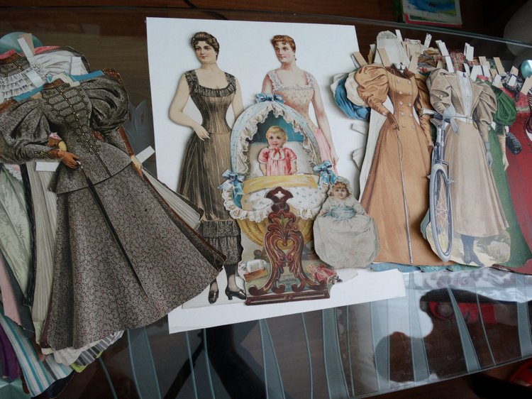 Очень маленькая кукло-встреча. Или ода бумажным куклам