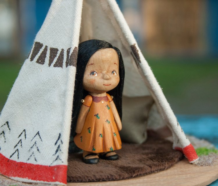 Деревянная индейская девочка Муна и ее увлекательная история