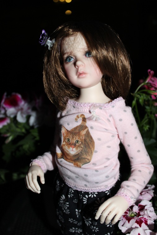 Вечерний сад. Розочка в пижамке