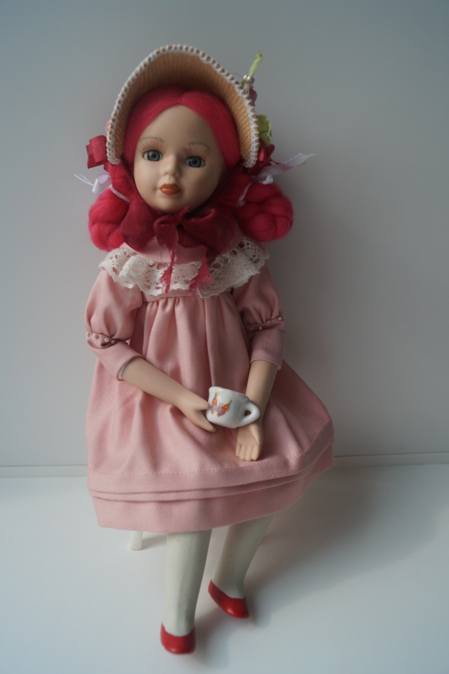 Третья июньская выписка. Как расцвела фарфоровая девочка. Чем заменить кукольный пейт