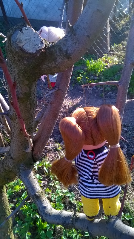 Галинка с Полинкой во саду ли в огороде (фото 7)