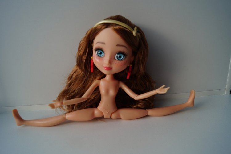 Привет, я Вика! Куклы из серии "Модный шопинг"