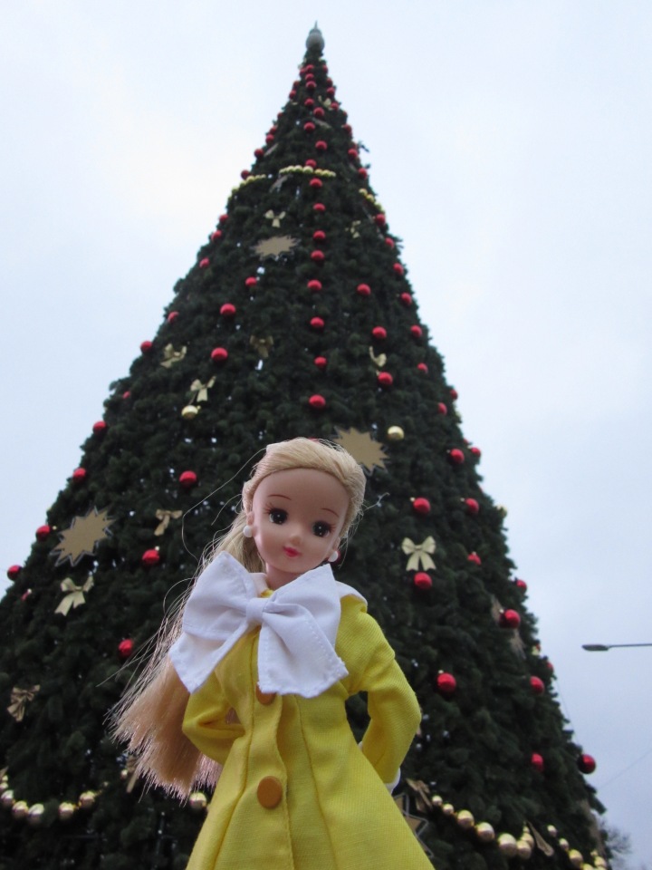 Хелена поздравляет всех с новым годом