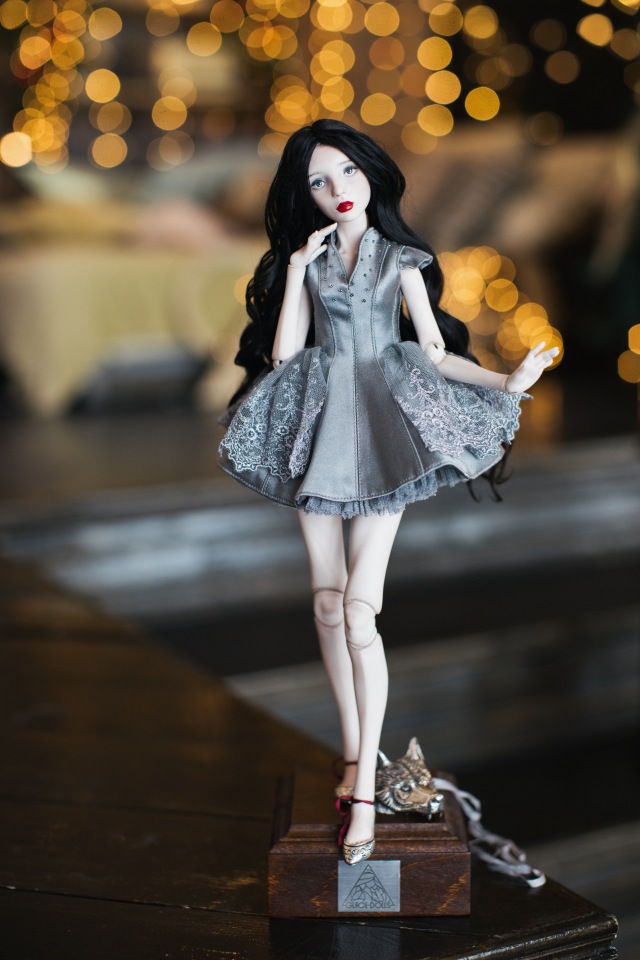 Девушка с татуировкой павлина и Красная Шапочка - фарфоровые куклы | Бэйбики Девушка с татуировкой павлина и Красная Шапочка - фарфоровые куклы