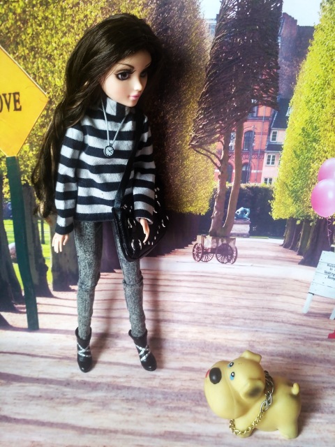 Кукла с красивыми глазами