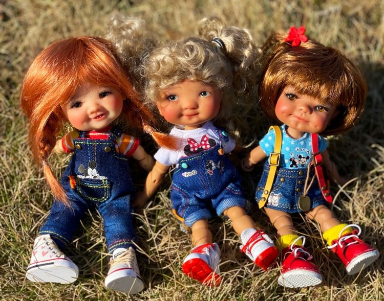 Стоят девчонки... стоят в сторонке. Meadow dolls