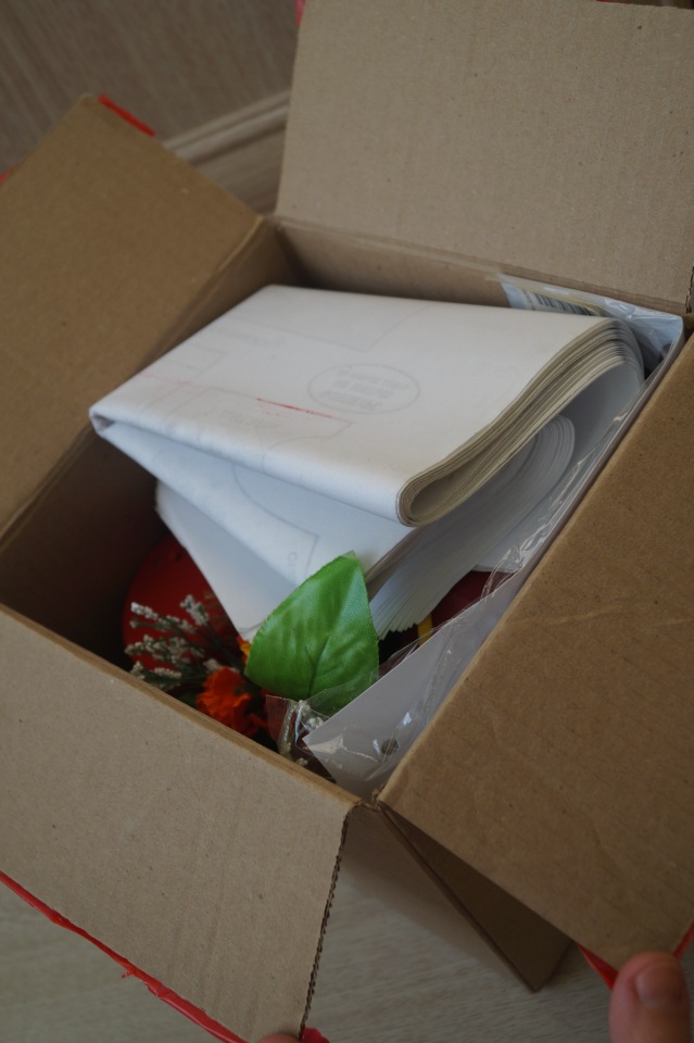 Приехали три посылки, открыла, а их четыре