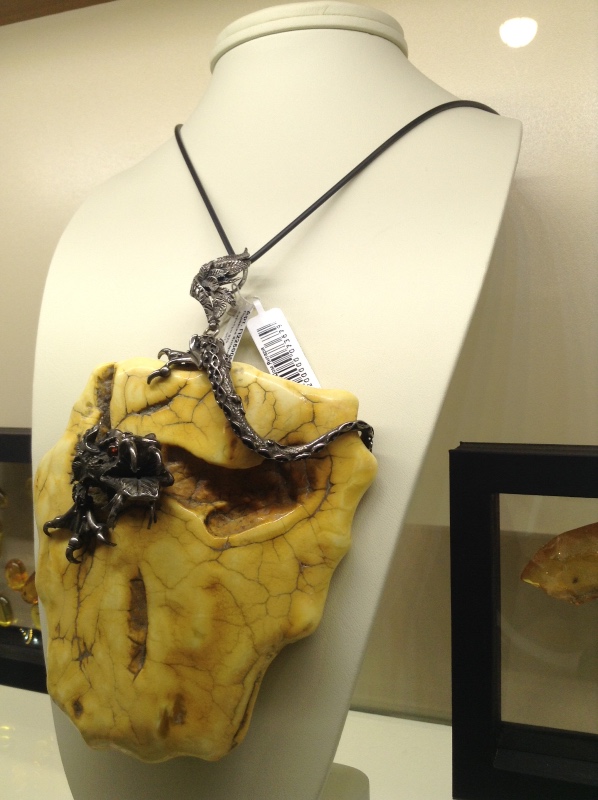 Милая сердцу Божедомка. "Парк янтарного периода". ч.6. (Продолжение). Изделия и украшения из янтаря