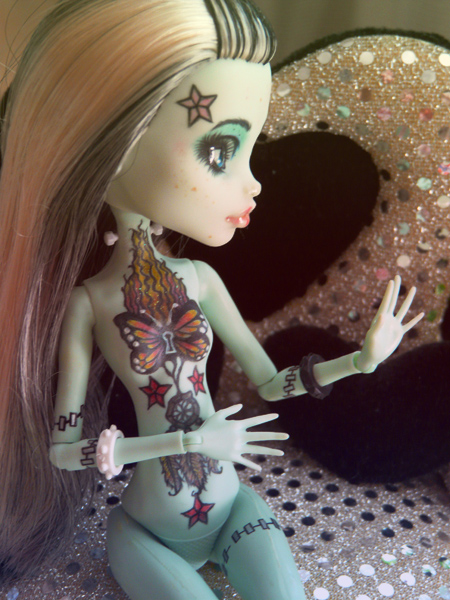 Загадочная мертвая девушка (фото 4)