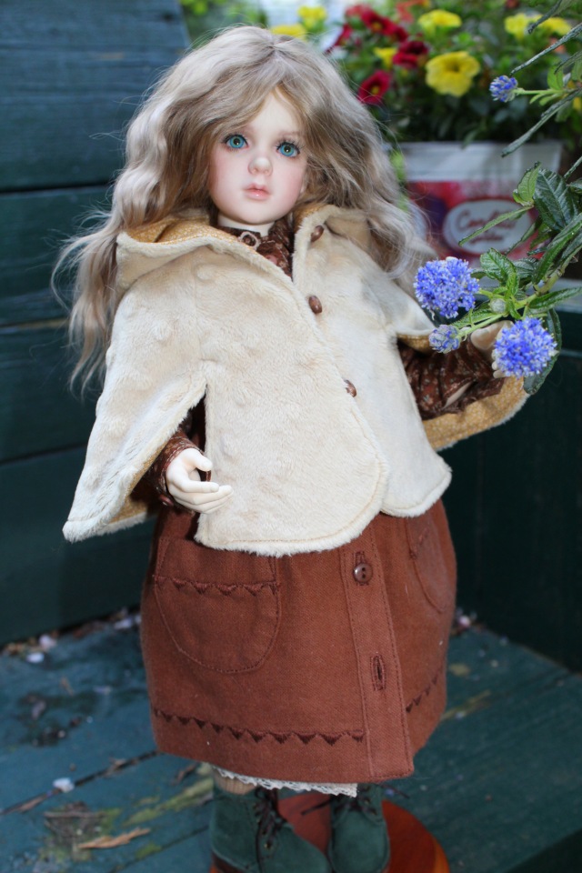 Новый наряд Розочки и прогулка в саду