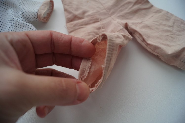 Первомайская выписка: чистка содой, ремонт пищалки, сшит Баварский костюм и реанимация брошенок