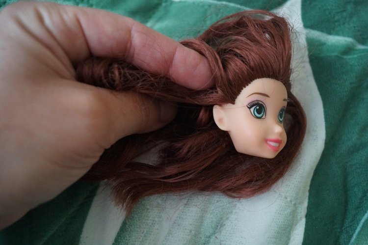 Третья майская выписка. Как вынуть моргучие глазки из головы советских кукол