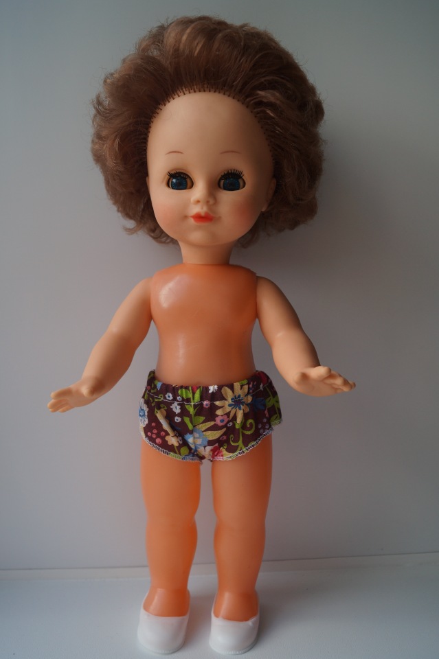 Третья июльская выписка. Вылечила восемь кукол СССР! И всем сшила наряды - за неделю