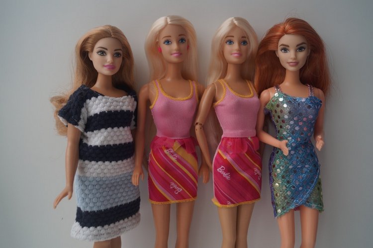 Четвёртая выписка октября. Лечим глазки советской кукле. Мишутка из 90-х стал как новенький! Четыре Барби обрели головы