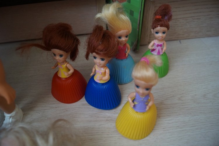 Приехали три посылки, открыла, а их четыре