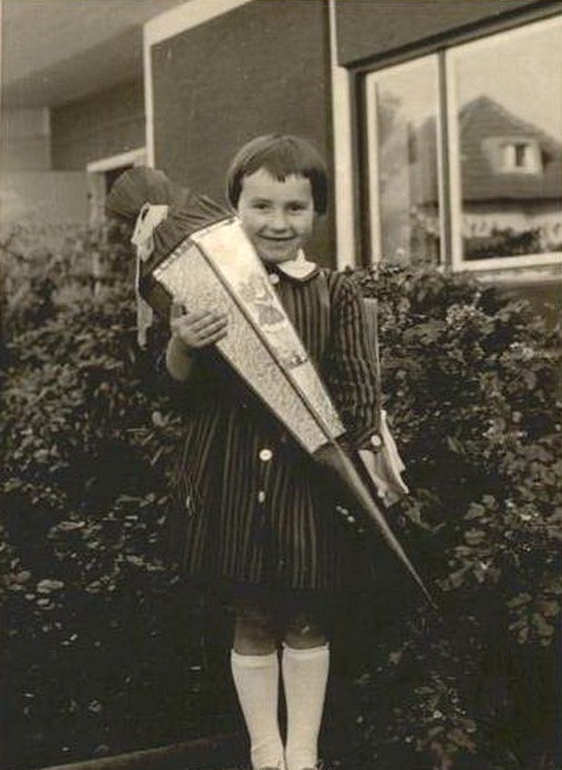 Что такое Schultüte? И с чем его едят