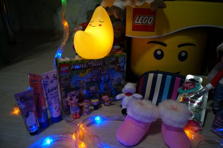 Настало время показать новогодние подарки (фото 8)