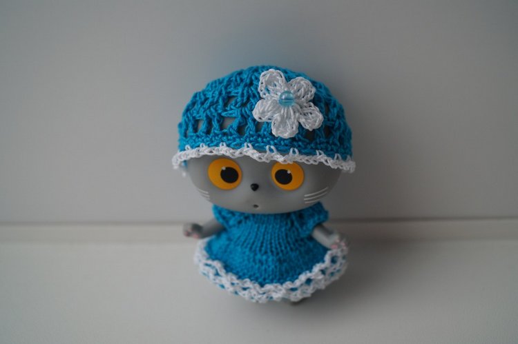 Связала милые одежки для мини Басика и Лили (фото 3)