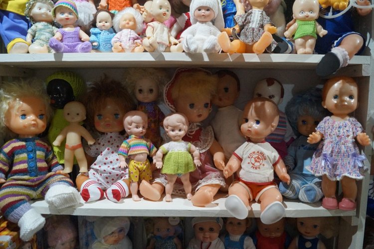 Третья майская выписка. Как вынуть моргучие глазки из головы советских кукол