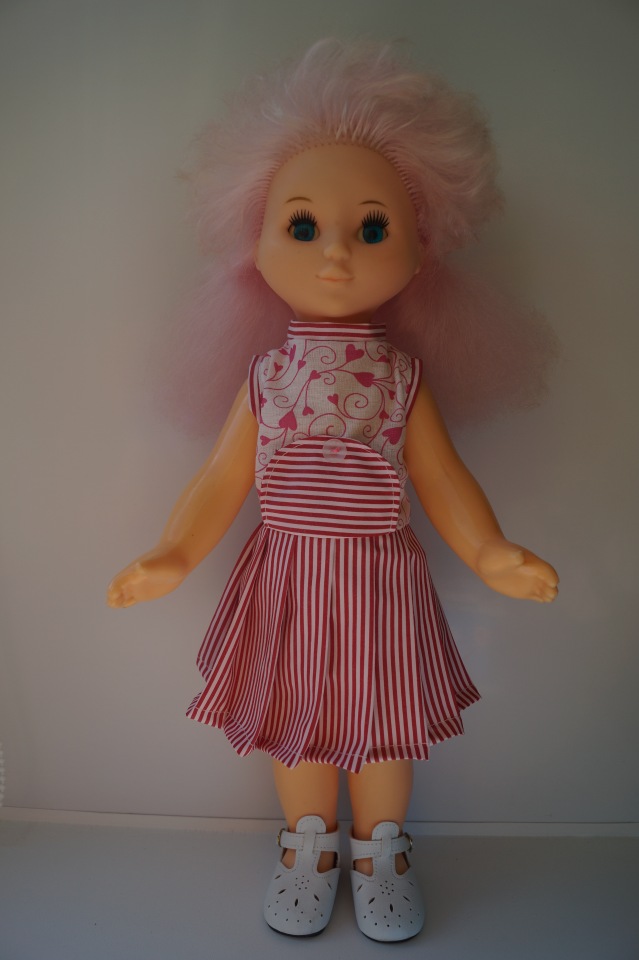 Третья июльская выписка. Вылечила восемь кукол СССР! И всем сшила наряды - за неделю