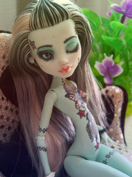 Загадочная мертвая девушка (фото 5)