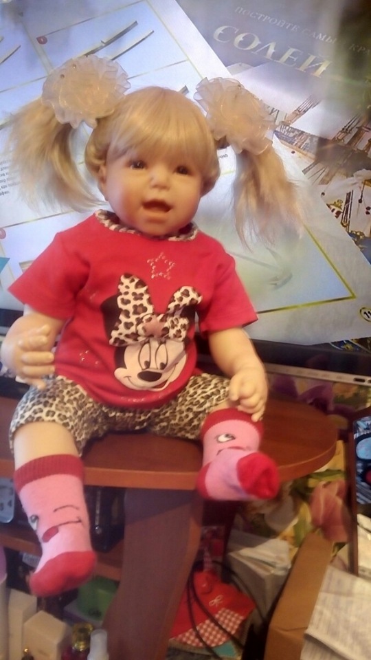 Наша Маша стала сидячей девочкой