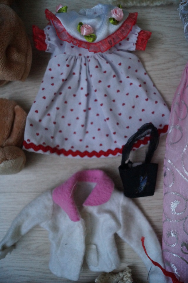 Привет из 2010, коробка с куклами и одежками + воспоминания из детства и юности