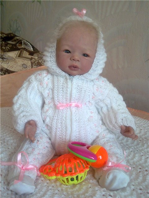 Наряд для куклы реборна Даши