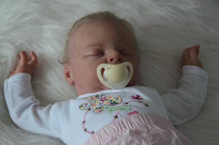 Спящий ангелок Ребекка. Кукла реборн Виктории Вишни