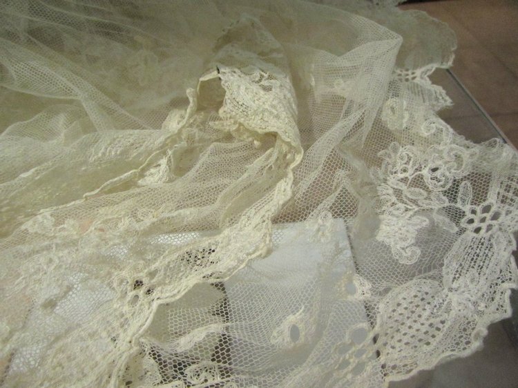 «Мода по-взрослому. Истории из кукольного гардероба» - выставка в Музее-заповеднике «Царицыно» - продолжение - детали. Часть