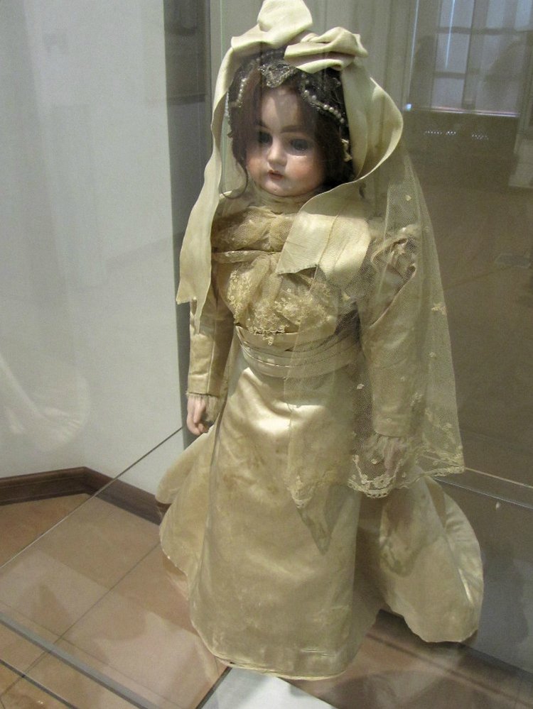 «Мода по-взрослому. Истории из кукольного гардероба» - выставка в Музее-заповеднике «Царицыно» - продолжение - 3-ий зал.