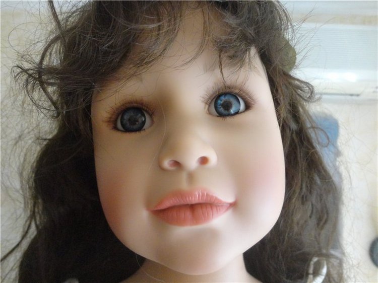 Хочу вам представить моих коллекционных кукол, которые живут в моем доме (фото 9)