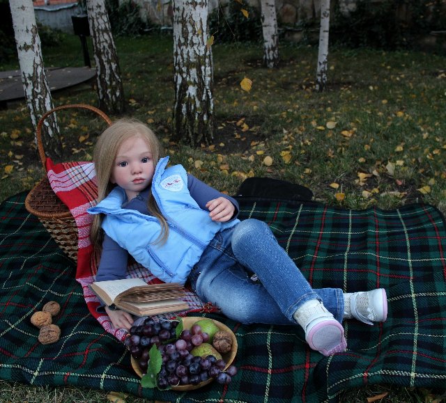 Весь день стоит как бы хрустальный, и лучезарны вечера... Куклы реборн Елены Ядриной