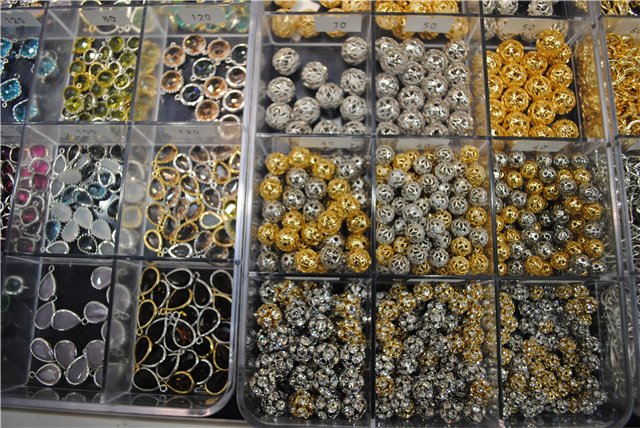 Выставка на Тишинке "Атмосфера творчества" - 2014. Мечты сороки сбываются! Блеск и великолепие